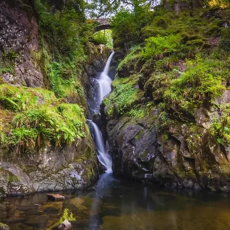 3 Bed In Penrith Oc-sz390 *