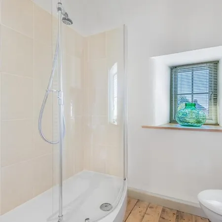 3 Bed In Sz390 Holiday home *