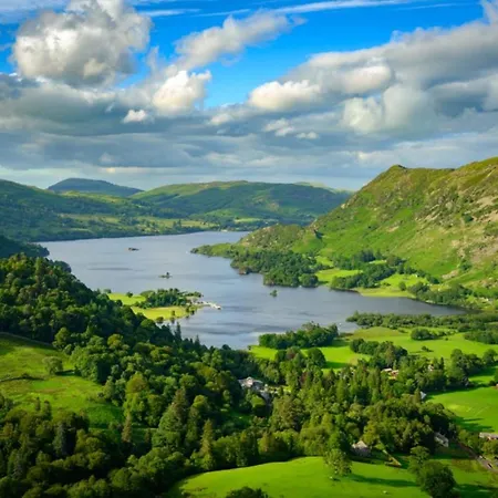 Nyaraló 3 Bed In Penrith Oc-sz390 Shap